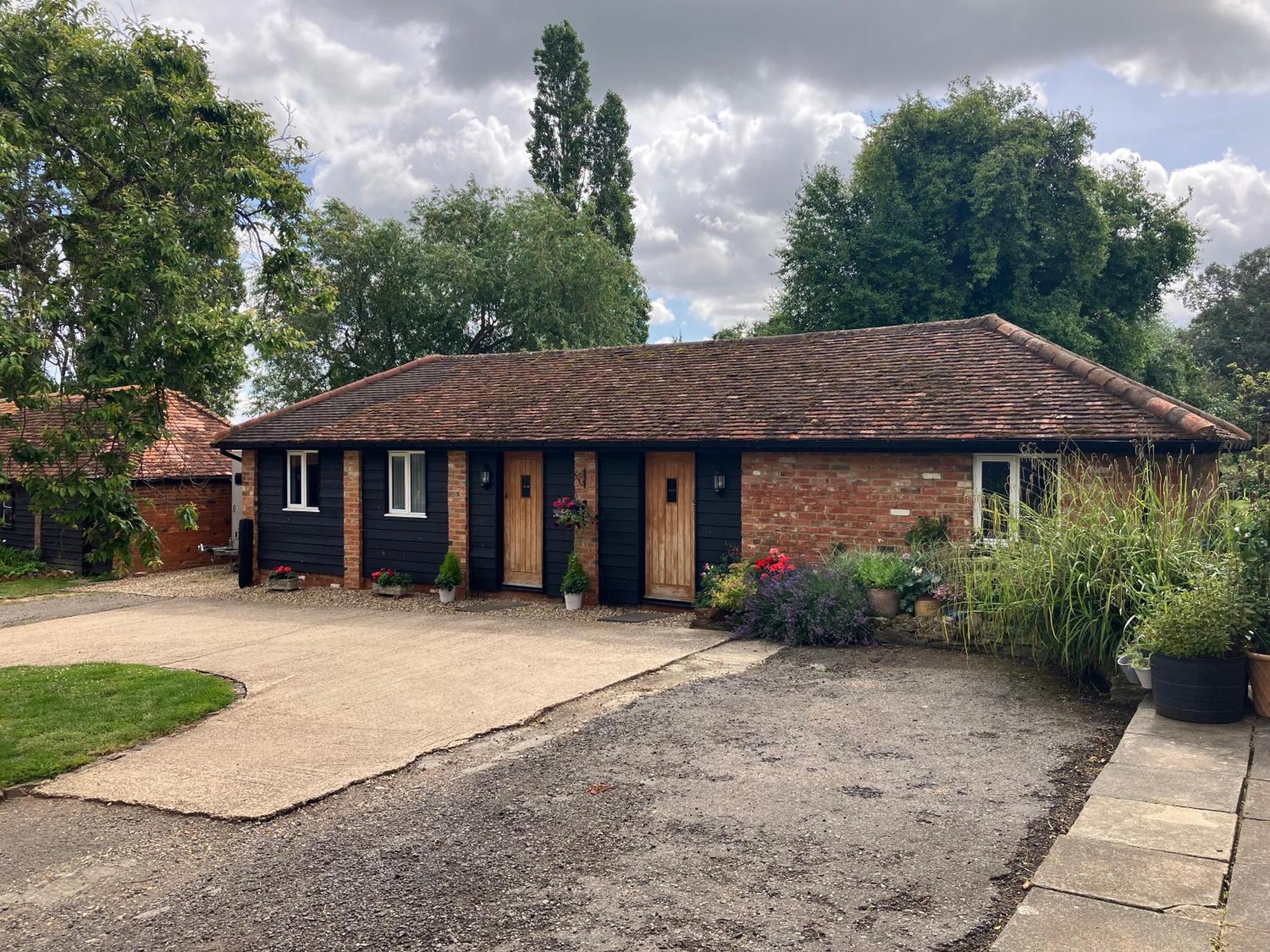 Upper Wood End Farm Holiday Cottages Marston Moreteyne Bagian luar foto